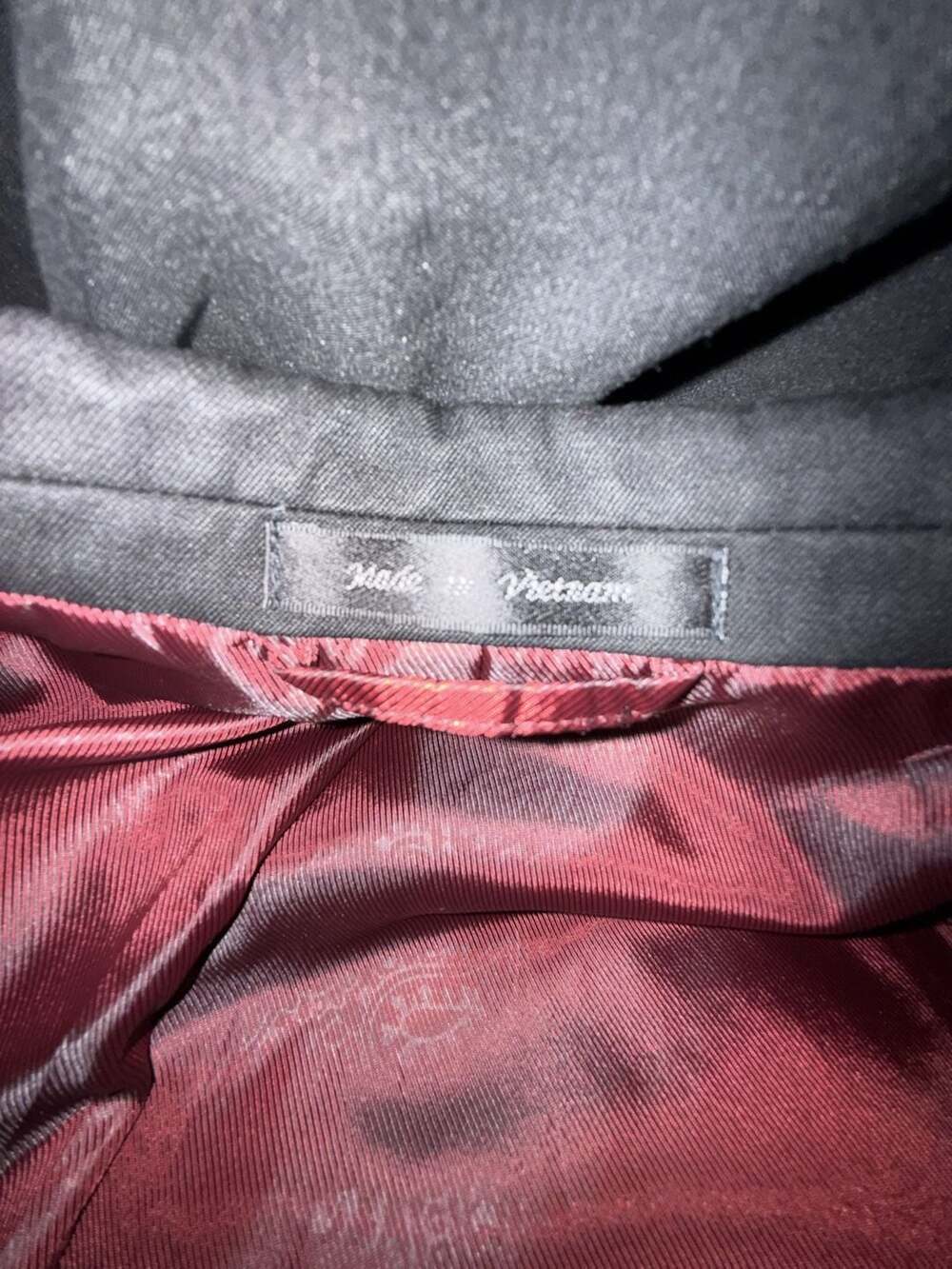 Madison Black Suit Jacket with Red Lining - Picture 4 of 5